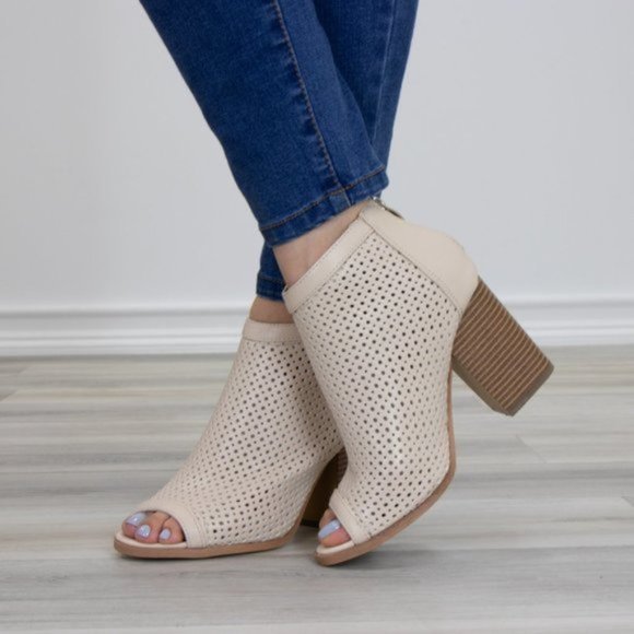 Off White Perforated Heeled Open Toe Ankle Boots - Picture 7 of 8